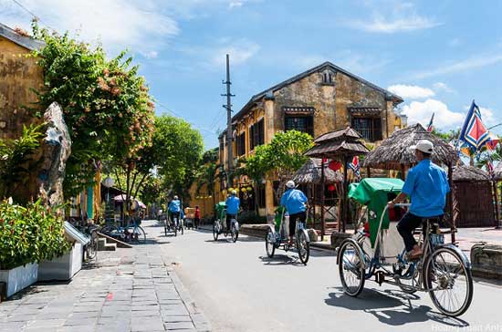 Trip to and Cambodia, tips to avoid travel traps cyclo